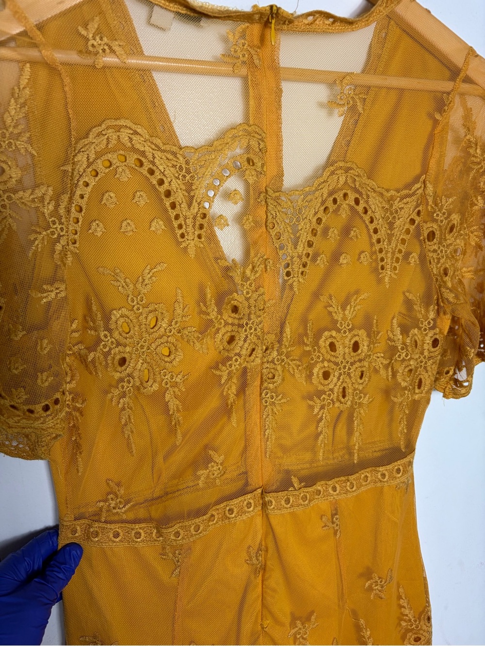 Haute  Monde mustard embroidered lace mesh v neck shorts romper size M - Picture 3 of 9